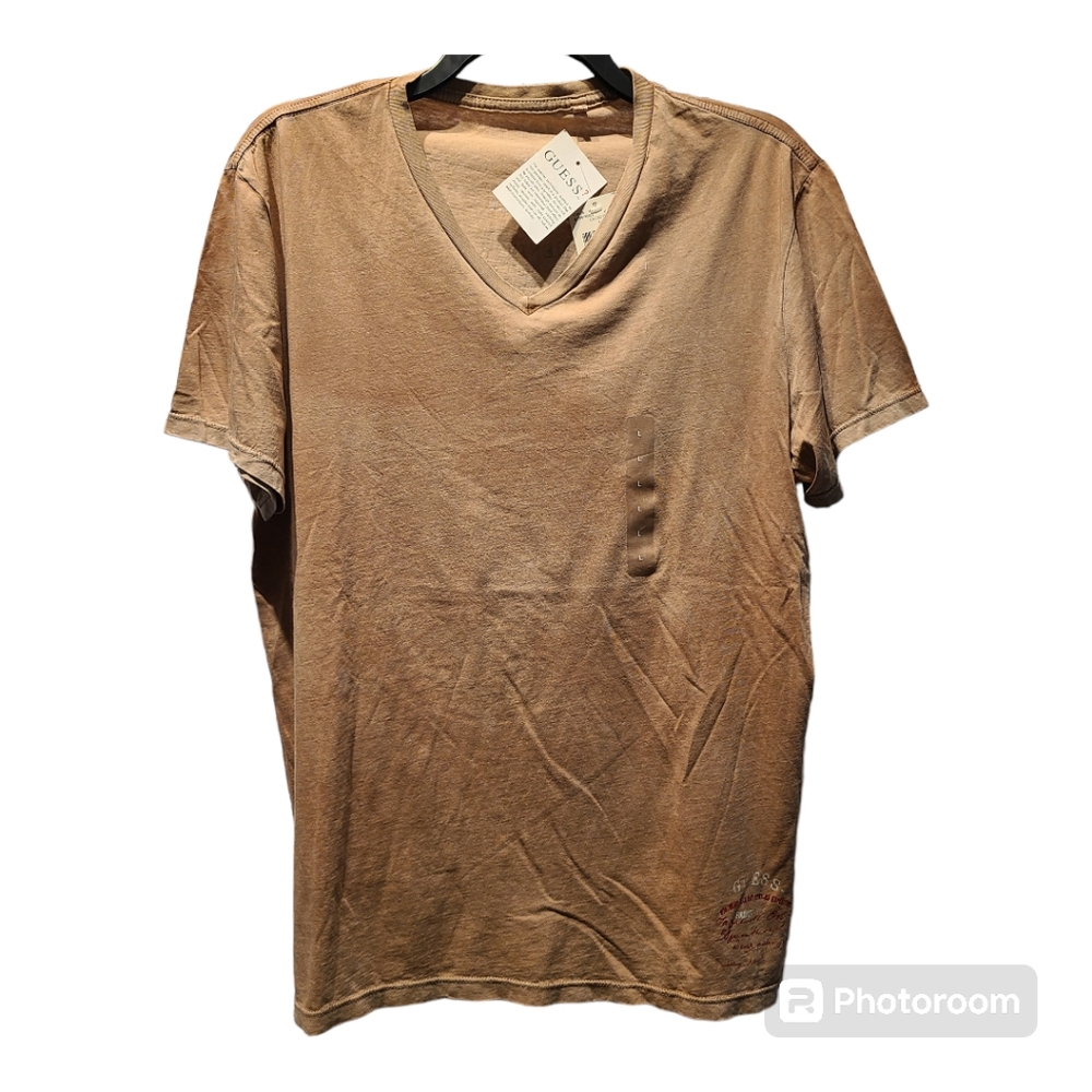 Mens GUESS Graphic T-shirt. NEW Size L. Color Brown/Tan. Super Soft Lightweight